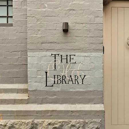 Вилла Finest Retreats - The Old Library Дартмаут Экстерьер фото