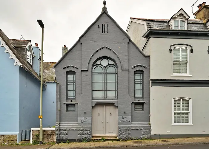 Finest Retreats - The Old Library